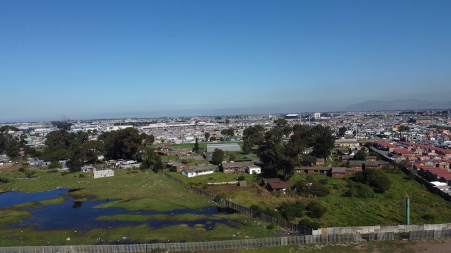 Commercial Property for Sale in Crossroads Western Cape